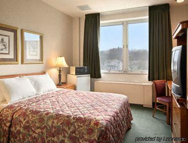 Elkins Inn And Suites Cameră foto